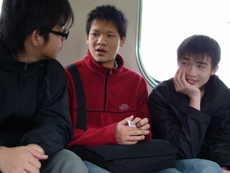 台灣鐵路旅遊攝影電車-區間車交談的旅客2008攝影照片26