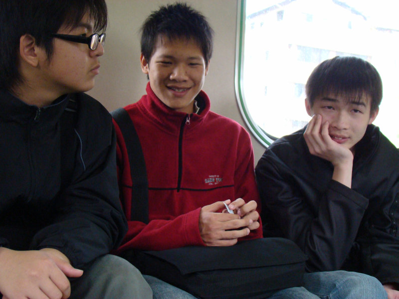 台灣鐵路旅遊攝影電車-區間車交談的旅客2008攝影照片27