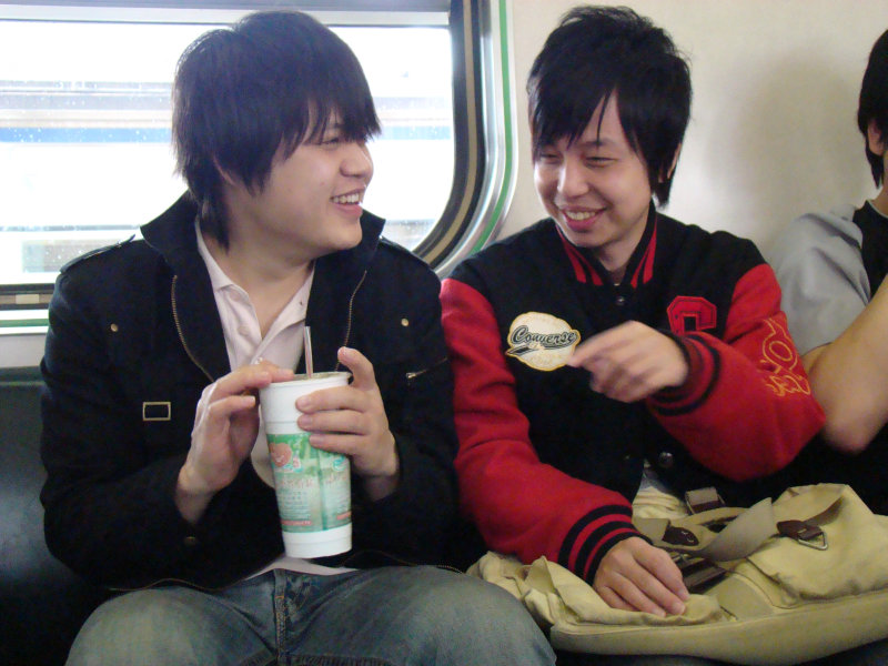 台灣鐵路旅遊攝影電車-區間車交談的旅客2008攝影照片43