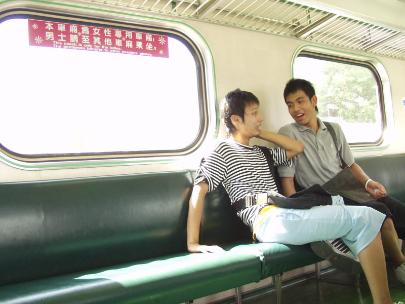 台灣鐵路旅遊攝影電車-區間車女性專用車廂攝影照片5