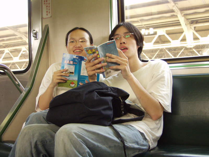 台灣鐵路旅遊攝影電車-區間車旅客2002-05-18攝影照片2