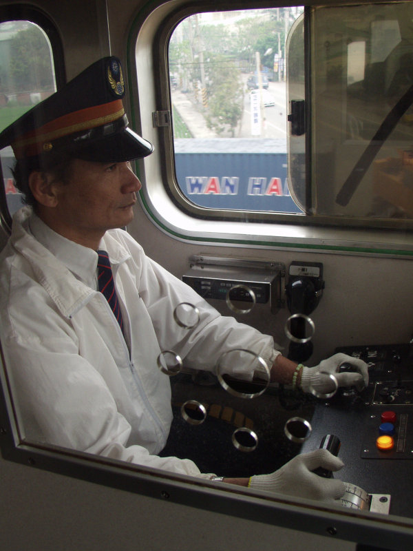 台灣鐵路旅遊攝影電車-區間車旅客特寫2002攝影照片4