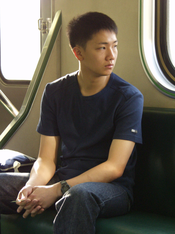 台灣鐵路旅遊攝影電車-區間車旅客特寫2002攝影照片10