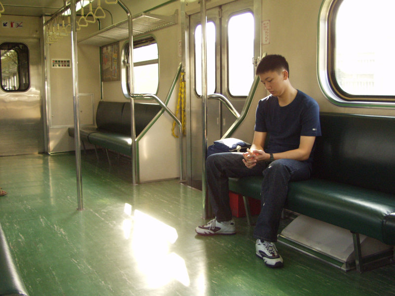 台灣鐵路旅遊攝影電車-區間車旅客特寫2002攝影照片13