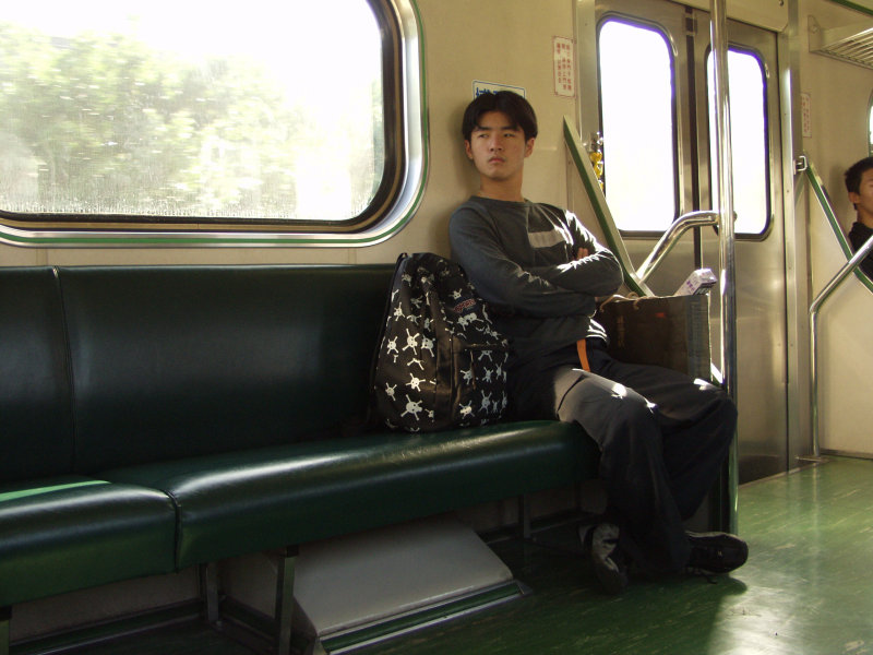 台灣鐵路旅遊攝影電車-區間車旅客特寫2002攝影照片30
