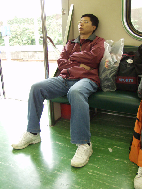 台灣鐵路旅遊攝影電車-區間車旅客特寫2003攝影照片32