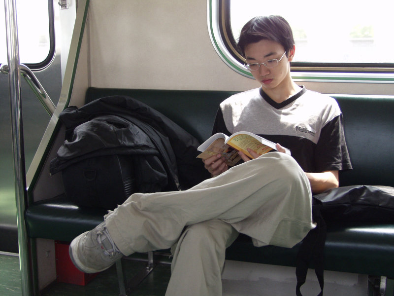 台灣鐵路旅遊攝影電車-區間車旅客特寫2003攝影照片41