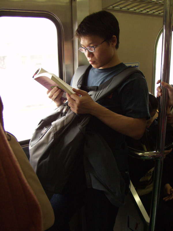 台灣鐵路旅遊攝影電車-區間車旅客特寫2003攝影照片42