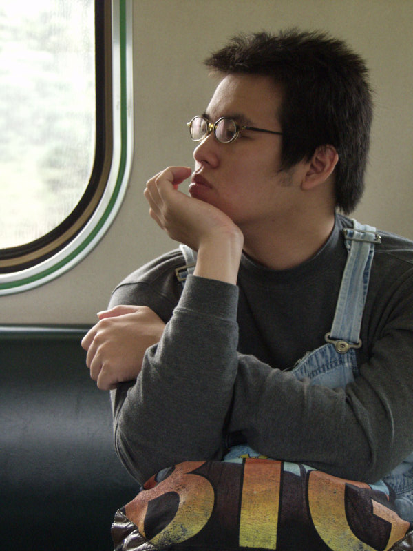 台灣鐵路旅遊攝影電車-區間車旅客特寫2003攝影照片45