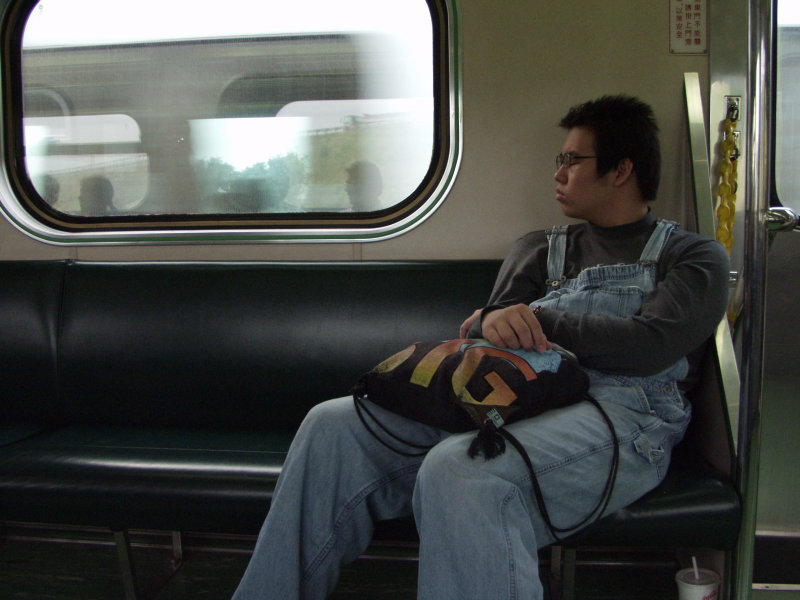 台灣鐵路旅遊攝影電車-區間車旅客特寫2003攝影照片46