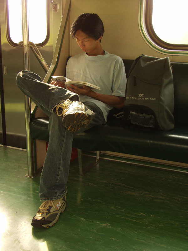 台灣鐵路旅遊攝影電車-區間車旅客特寫2003攝影照片58