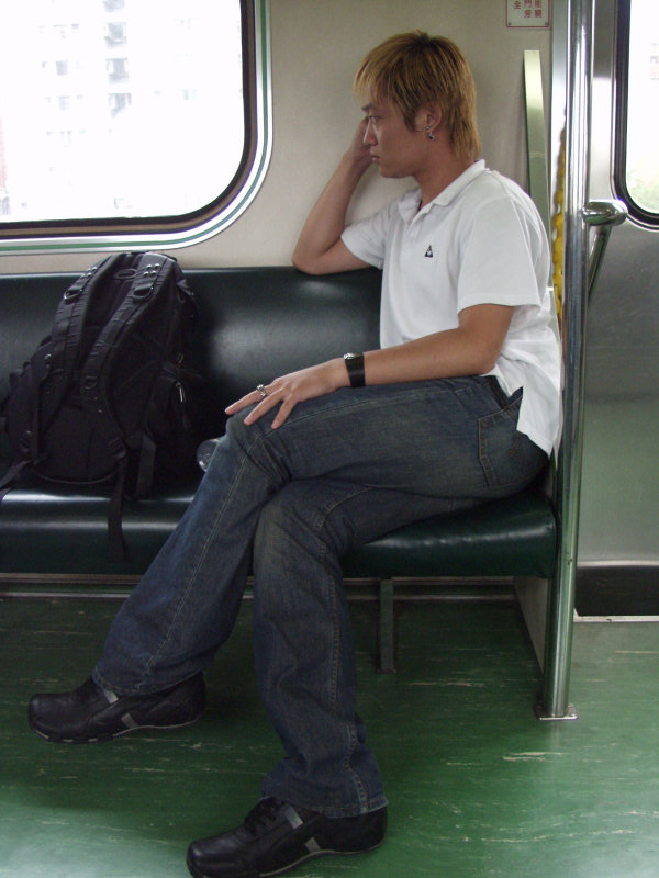 台灣鐵路旅遊攝影電車-區間車旅客特寫2003攝影照片59