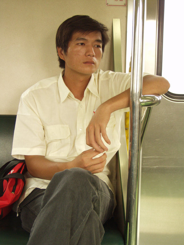 台灣鐵路旅遊攝影電車-區間車旅客特寫2003攝影照片69