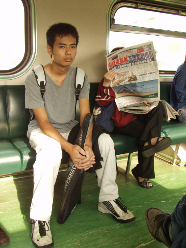 台灣鐵路旅遊攝影電車-區間車旅客特寫2003攝影照片79