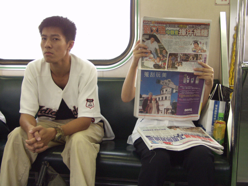 台灣鐵路旅遊攝影電車-區間車旅客特寫2003攝影照片80