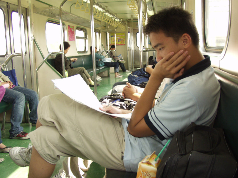 台灣鐵路旅遊攝影電車-區間車旅客特寫2003攝影照片97