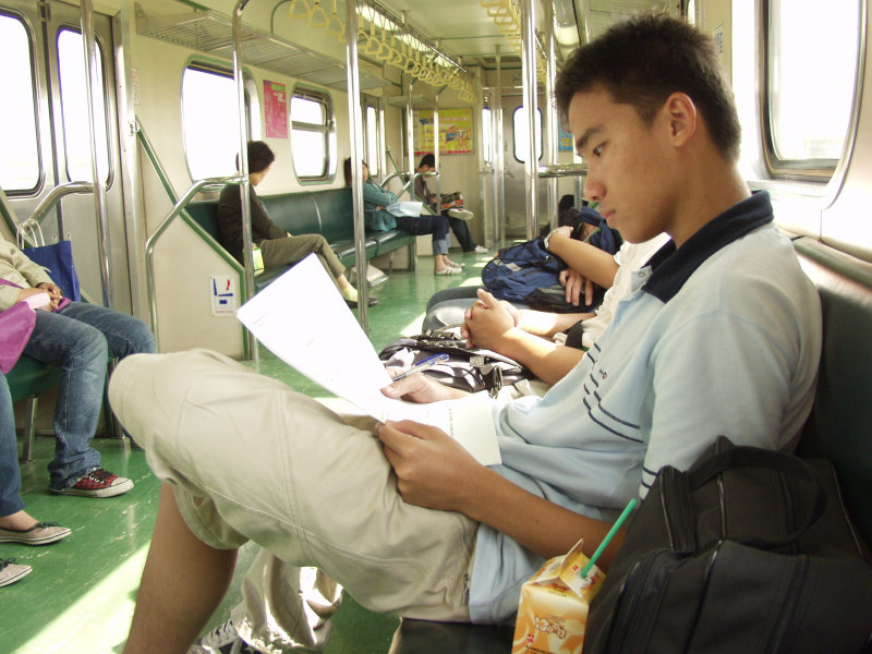 台灣鐵路旅遊攝影電車-區間車旅客特寫2003攝影照片98