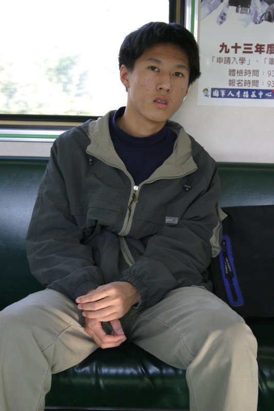 台灣鐵路旅遊攝影電車-區間車旅客特寫2004攝影照片6