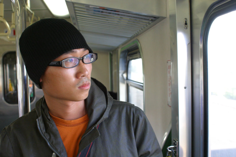 台灣鐵路旅遊攝影電車-區間車旅客特寫2004攝影照片25