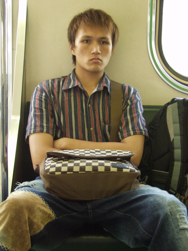 台灣鐵路旅遊攝影電車-區間車旅客特寫2004攝影照片60