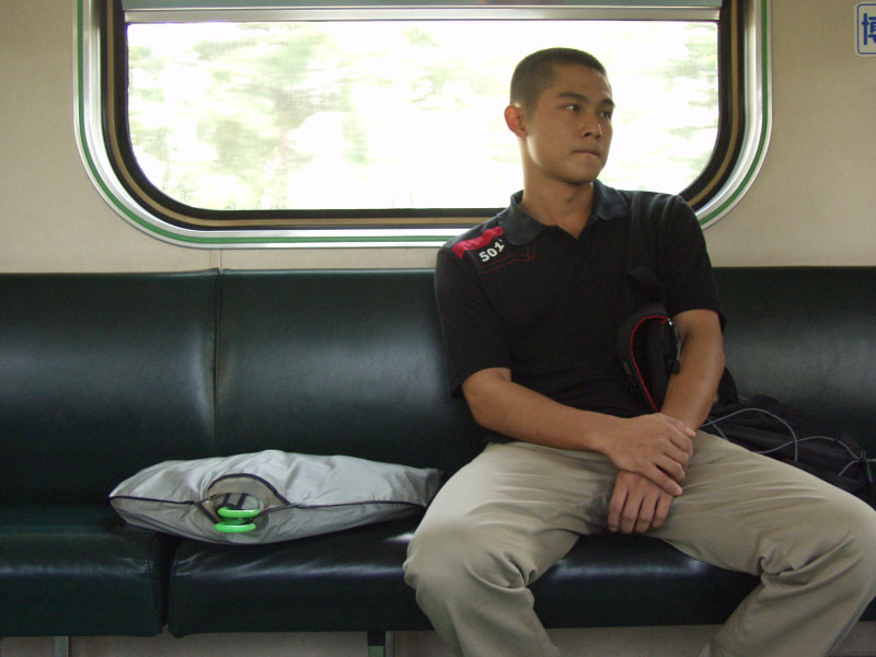 台灣鐵路旅遊攝影電車-區間車旅客特寫2004攝影照片77