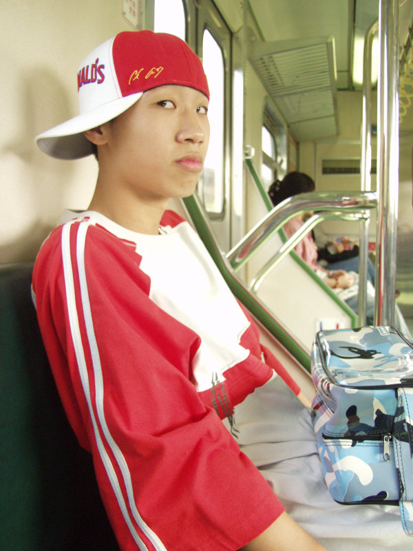 台灣鐵路旅遊攝影電車-區間車旅客特寫2004攝影照片90