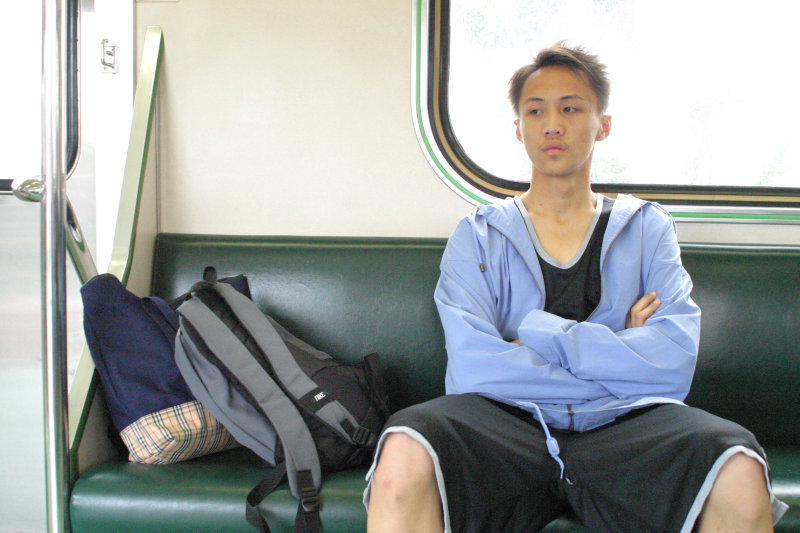 台灣鐵路旅遊攝影電車-區間車旅客特寫2005攝影照片26