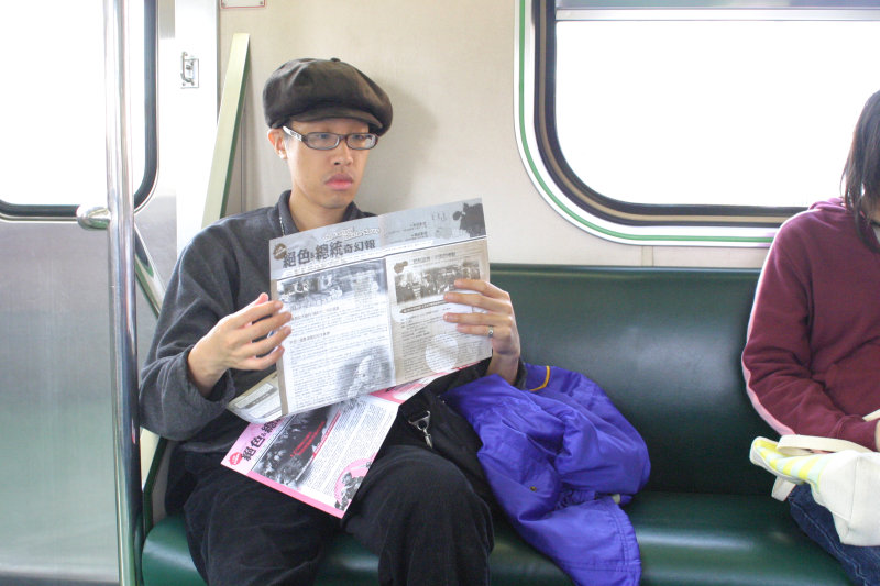 台灣鐵路旅遊攝影電車-區間車旅客特寫2005攝影照片34