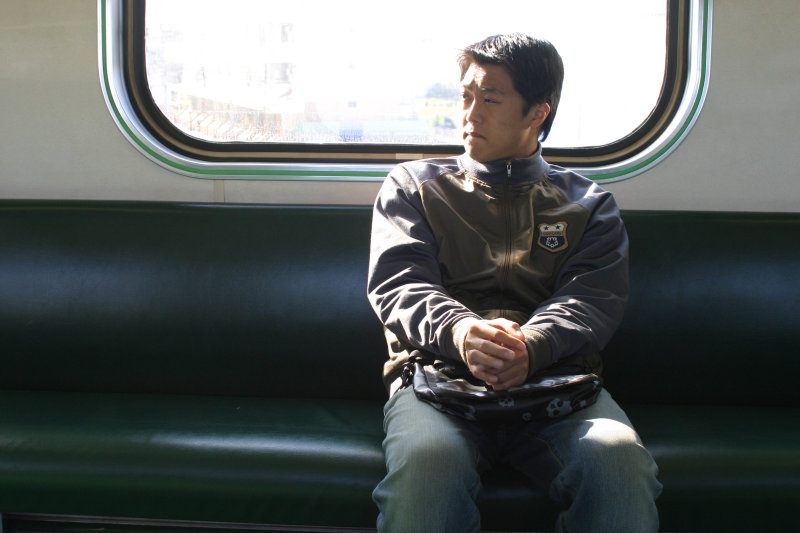 台灣鐵路旅遊攝影電車-區間車旅客特寫2005攝影照片36