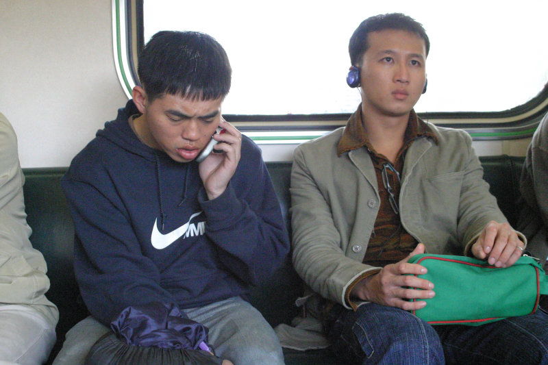 台灣鐵路旅遊攝影電車-區間車旅客特寫2005攝影照片40