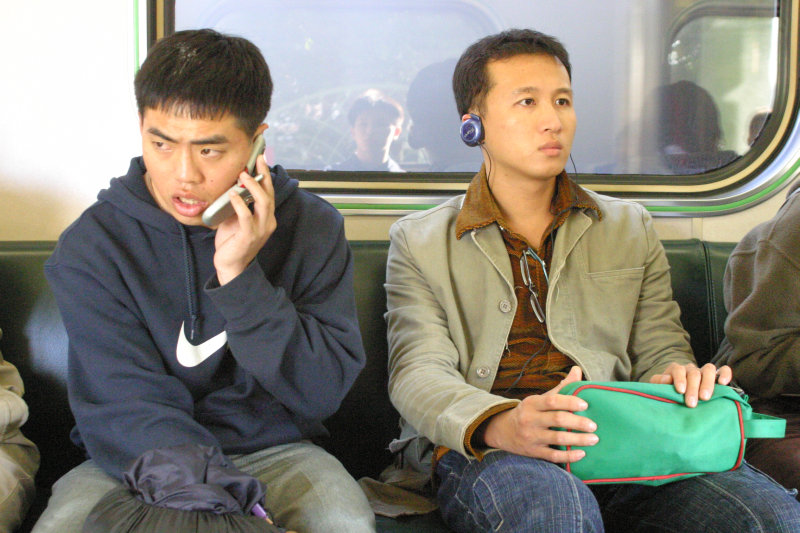 台灣鐵路旅遊攝影電車-區間車旅客特寫2005攝影照片41