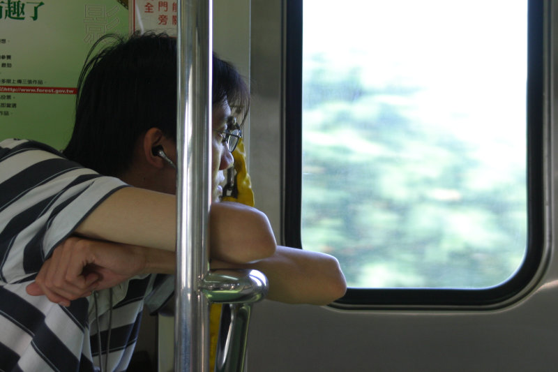 台灣鐵路旅遊攝影電車-區間車旅客特寫2005攝影照片43