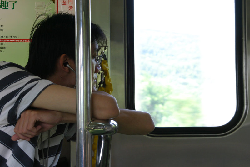 台灣鐵路旅遊攝影電車-區間車旅客特寫2005攝影照片46