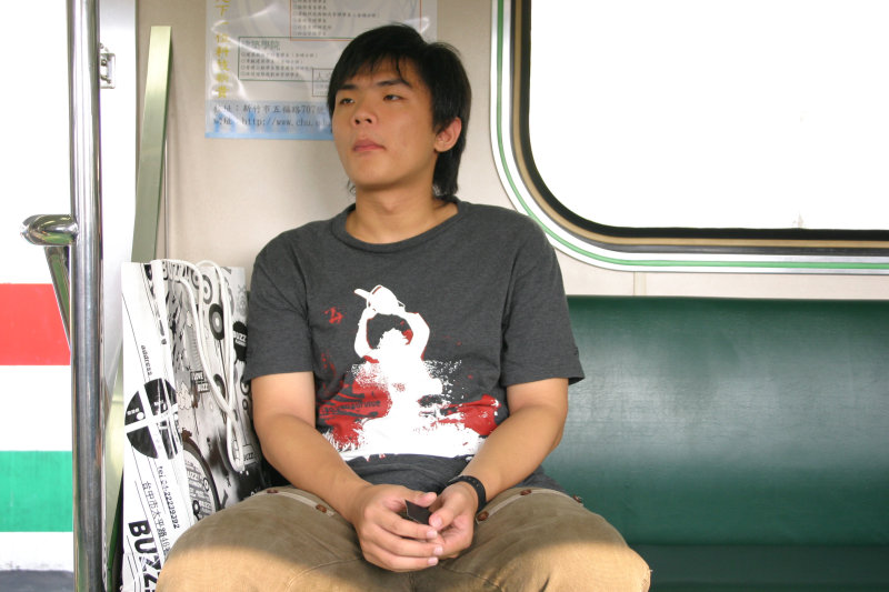 台灣鐵路旅遊攝影電車-區間車旅客特寫2005攝影照片50