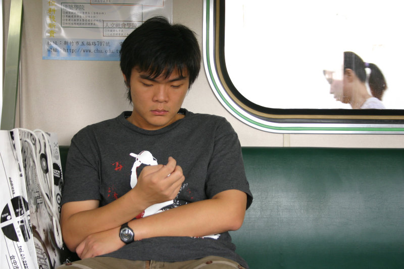 台灣鐵路旅遊攝影電車-區間車旅客特寫2005攝影照片52