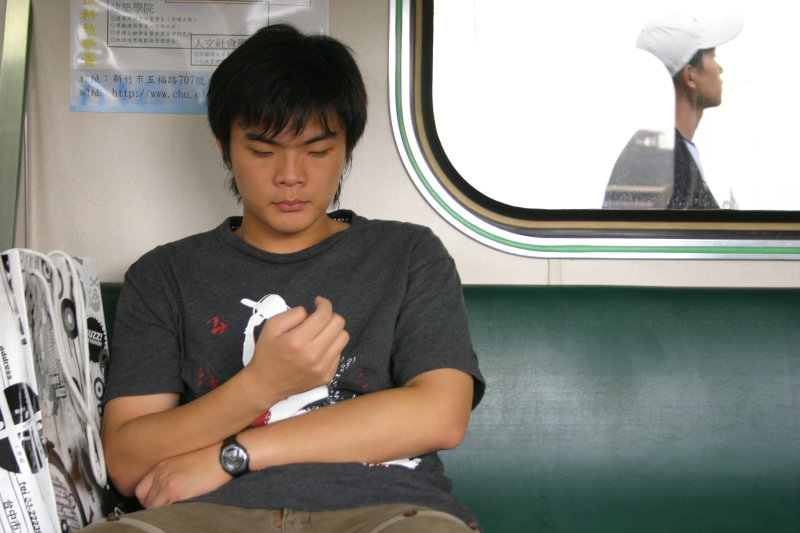 台灣鐵路旅遊攝影電車-區間車旅客特寫2005攝影照片53