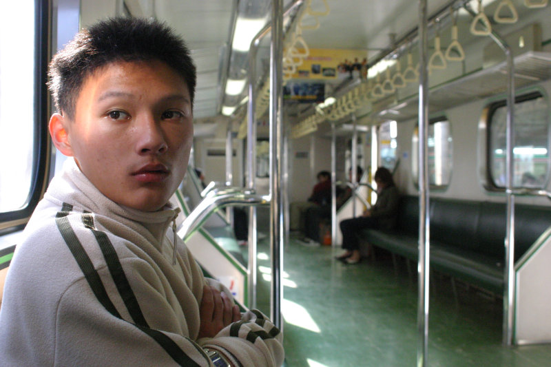 台灣鐵路旅遊攝影電車-區間車旅客特寫2005攝影照片55