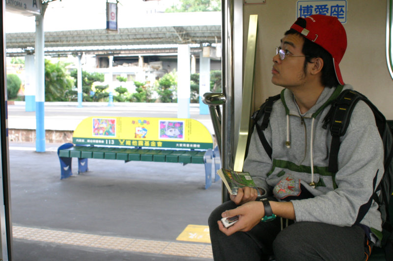 台灣鐵路旅遊攝影電車-區間車旅客特寫2005攝影照片56
