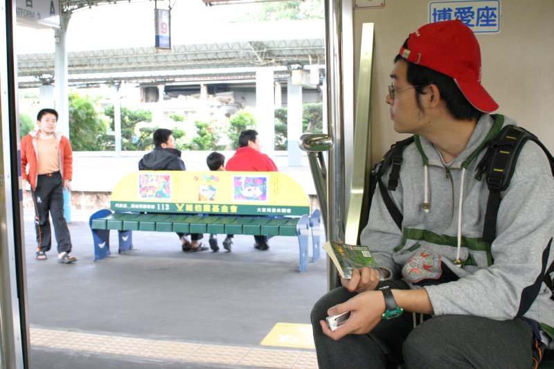 台灣鐵路旅遊攝影電車-區間車旅客特寫2005攝影照片58