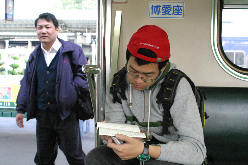 台灣鐵路旅遊攝影電車-區間車旅客特寫2005攝影照片65