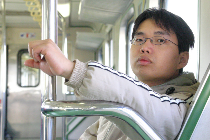 台灣鐵路旅遊攝影電車-區間車旅客特寫2005攝影照片90