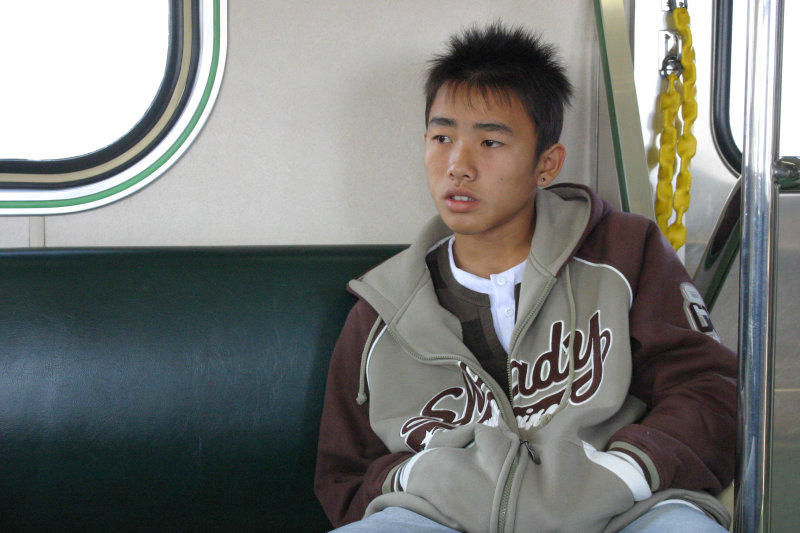 台灣鐵路旅遊攝影電車-區間車旅客特寫2005攝影照片106