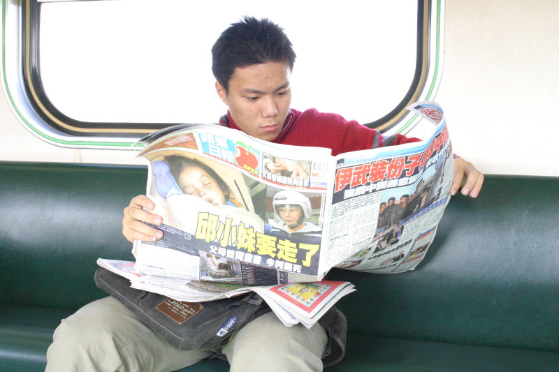 台灣鐵路旅遊攝影電車-區間車旅客特寫2005攝影照片120