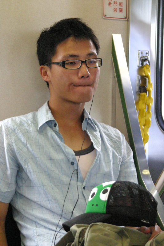 台灣鐵路旅遊攝影電車-區間車旅客特寫2005攝影照片137