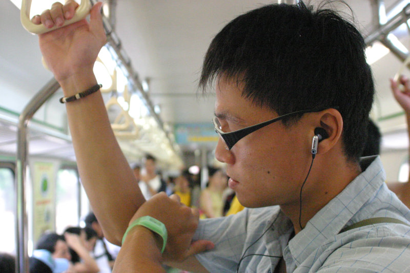 台灣鐵路旅遊攝影電車-區間車旅客特寫2005攝影照片138