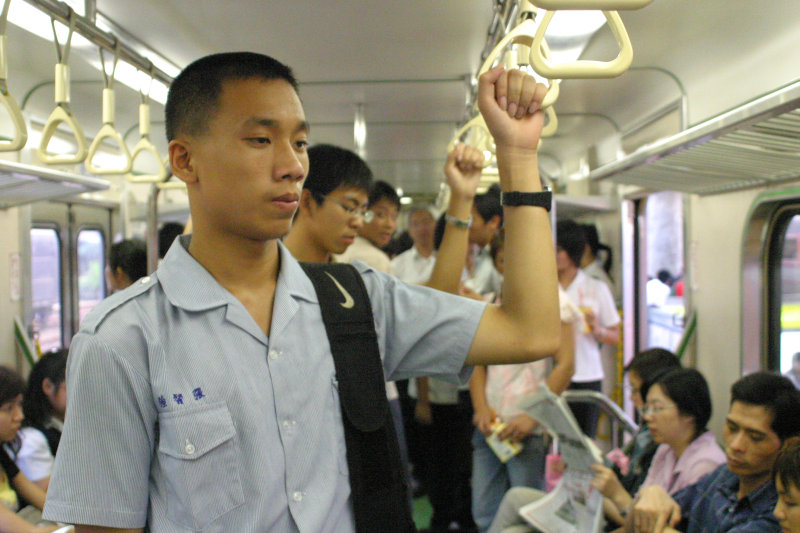 台灣鐵路旅遊攝影電車-區間車旅客特寫2005攝影照片156