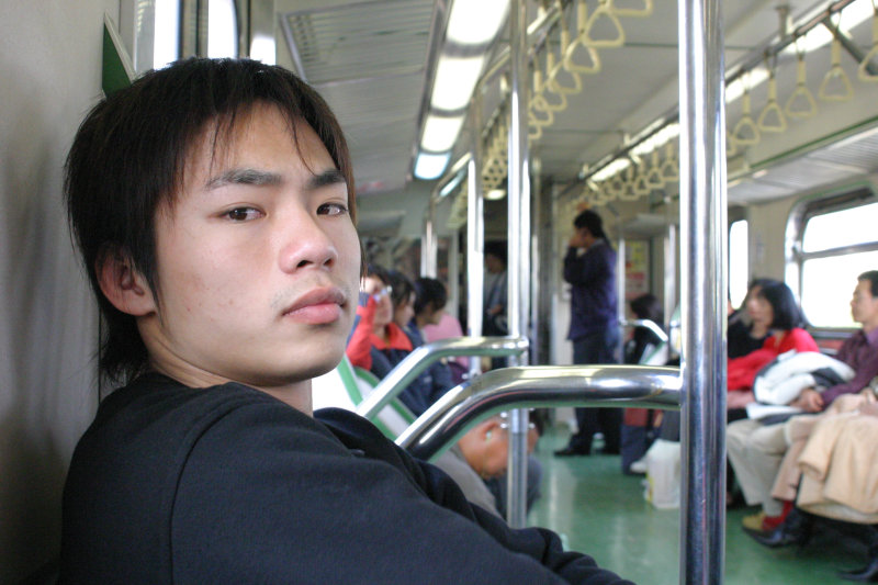 台灣鐵路旅遊攝影電車-區間車旅客特寫2005攝影照片160