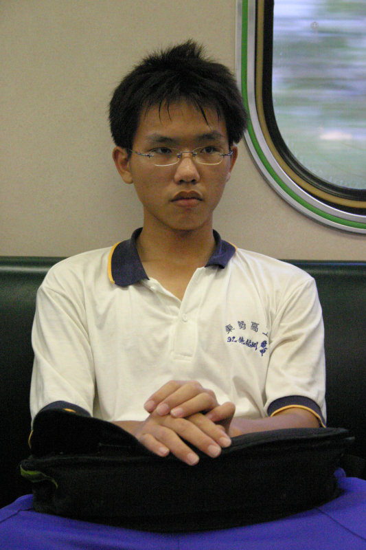 台灣鐵路旅遊攝影電車-區間車旅客特寫2005攝影照片162