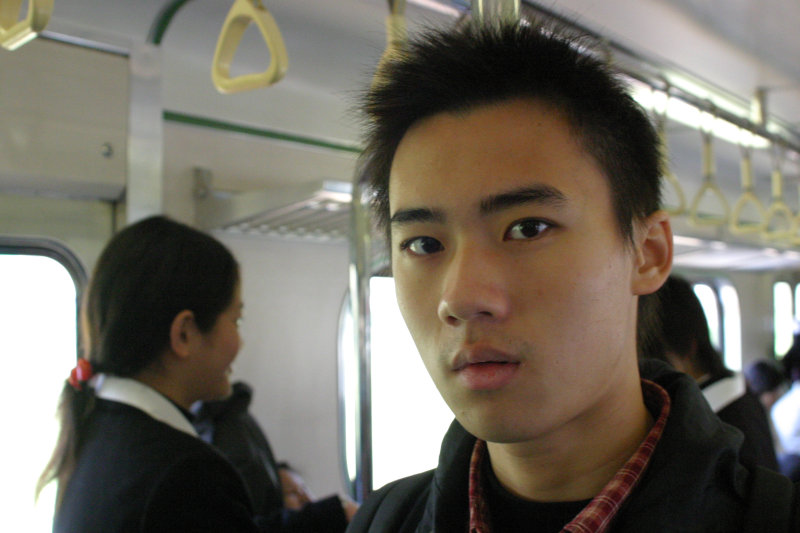 台灣鐵路旅遊攝影電車-區間車旅客特寫2005攝影照片175