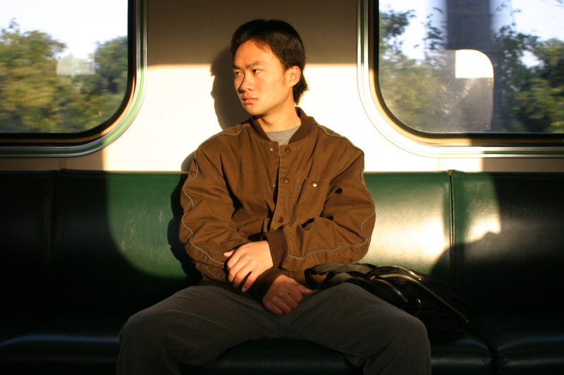台灣鐵路旅遊攝影電車-區間車旅客特寫2005攝影照片187